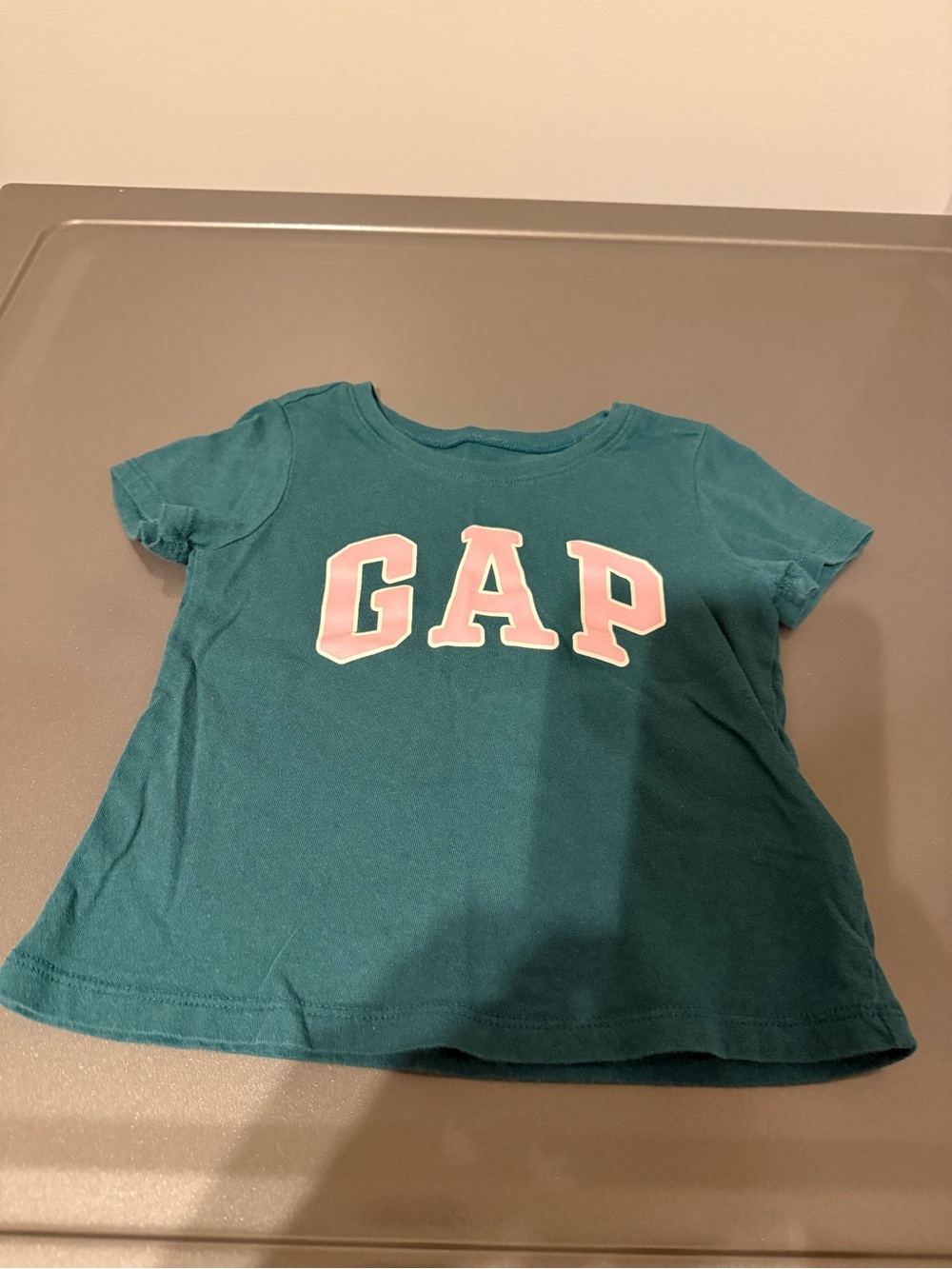 GAP Teal Short Sleeve Tee with Pink Logo- Size 3 Years